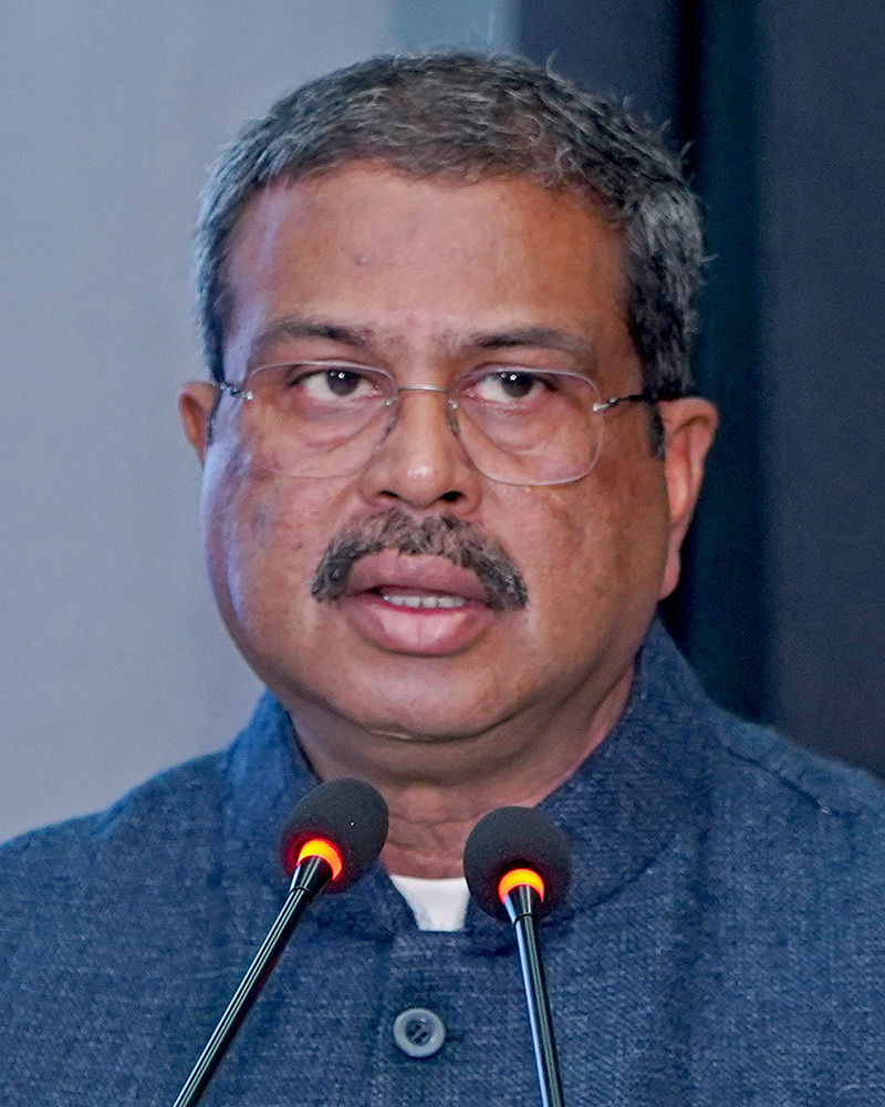 शिक्षा मंत्री धर्मेंद्र प्रधान ने दिया इस्‍तीफा