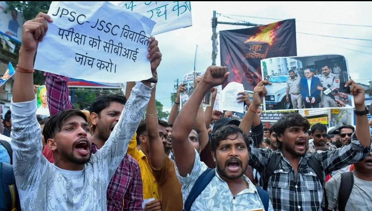 JPSC JSSC recruitment dispute Hemant Soren inviting students for talks at Ranchi State Guest House
