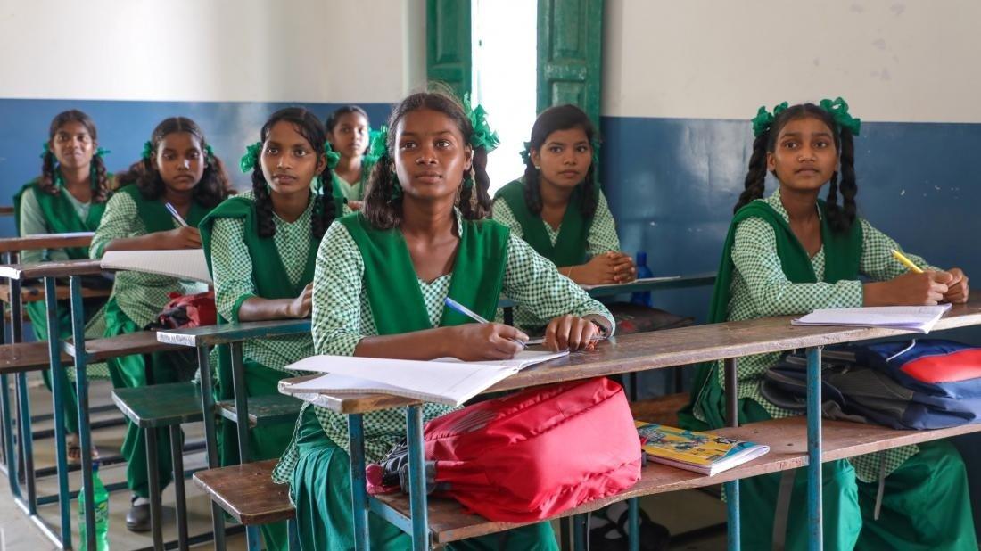 झारखंड में आदिवासी ओलिंपियाड में शामिल होने वाले आदिवासी छात्र
