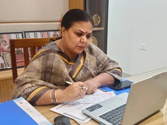 सड़क हादसे में ग्रामीण विकास मंत्री दीपिका पांडेय सिंह की बेटी की मौत
