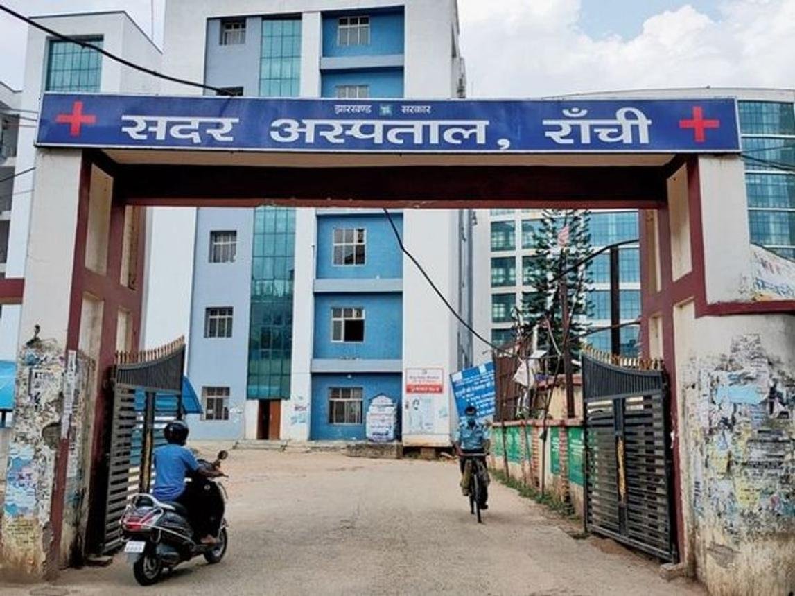 100 सीएचसी के लिए 600 डॉक्टरों की जरूरत